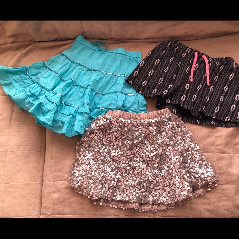 Girls XS/5 skirt bundle
